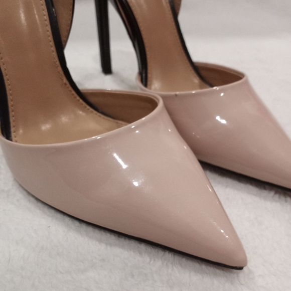 Express Heels - Picture 8 of 14